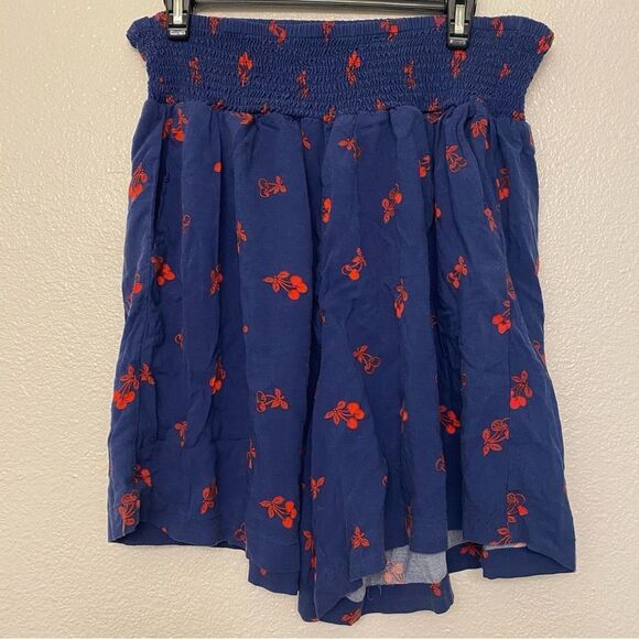 Torrid Flowy Smocked pull on Shorts navy blue red cherry print lyocell blend 2X - Picture 4 of 13